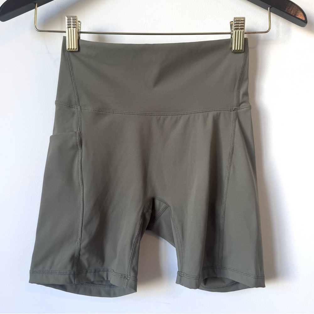 Adanola Green Biker Short with Pocket - Size S - Picture 4 of 8